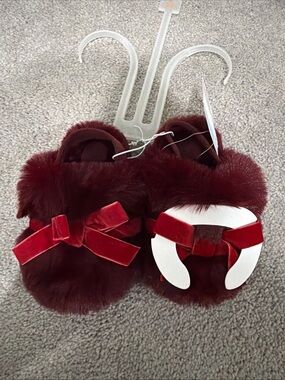 Cat & Jack Toddler Girls Size Small 5/6 Red Scuff Slide Slippers